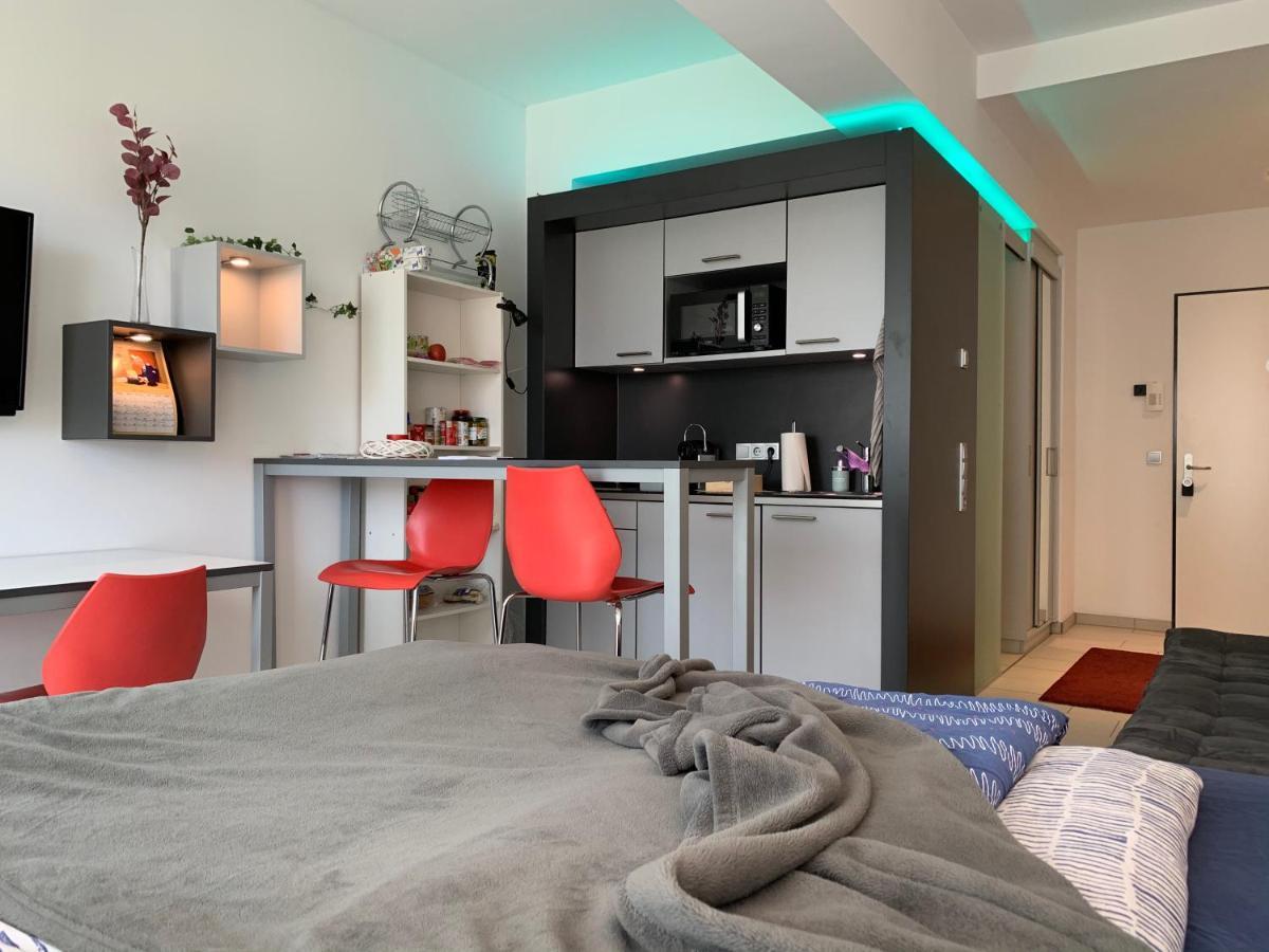 Exklusive WohlfüHloase By Rabe - Parkplatz & Free Netflix & Coffee-Bar Daire Karlsruhe Dış mekan fotoğraf